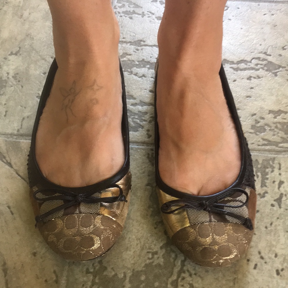 Coach flats